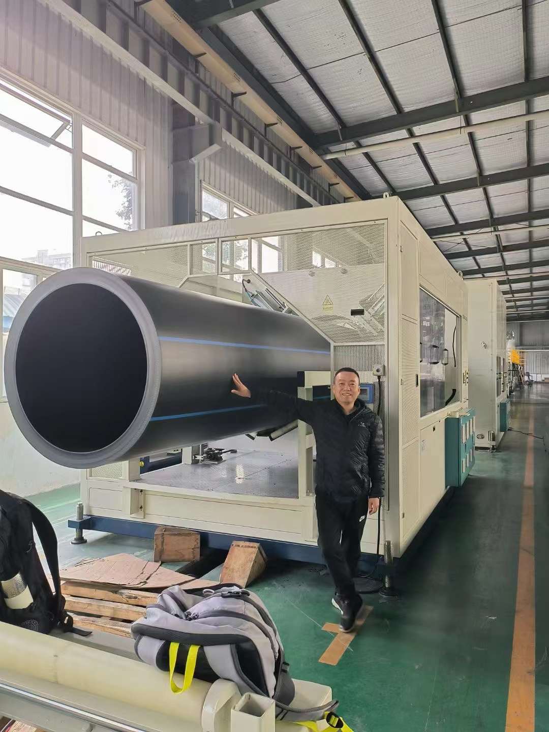 Magandang balita! Fangli PE （1200mm） Malaking Diameter Anti-Melt Sagging Thick-Walled Pipe Extrusion Equipment ay matagumpay na tinanggap ng Customer