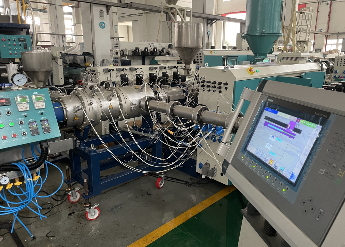 Teknolohiya ng coextrusion ng PE tatlong-layer na kagamitan ng coextrusion pipe